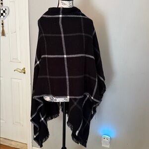 Black and White Plaid Shawl